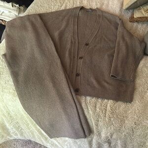 Women’s Gap Carnigan sweater set